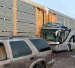 Este es el bus de dos pisos que fue arrollado por un tren en la zona industrial de Atlacomulco, en México. FOTO: Tomada de X @TrianguloRojo01