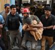 Tragedia en Pakistán por derrumbe del techo de un colegio. FOTO: AFP.