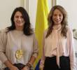 La ministra de Culturas, Paola Holguín, junto a la nueva directora de la Biblioteca Nacional, Julia Daza. Foto: Redes sociales.