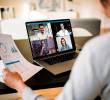 Persona en una entrevista virtual para acceder a un trabajo remoto. FOTO: GETTY