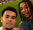 El futbolista colombiano Luis Díaz suma 25 goles esta temporada con el Bayern Múnich. El francés Micahel Olise lleva 20 tantos. Foto: tomada del x de @MO17Szn