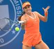 La tenista colombiana Camila Osorio en acción, este jueves en la madrugada tendrá un duro reto ante la checa Dominika Salkova, por el paso a la semifinal en Parma. FOTO GETTY