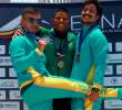 Luis Felipe Uribe (en el centro de la foto), se quedó con la medalla de oro en la prueba de trampolín un metro en el primer día. A su izquierda Daniel Restrepo y a la izquierda Sebastián Morales. FOTO: CORTESÍA Mariana Primero, Fecna