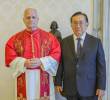 León XIV visitará ciudades como Lima y Chiclayo, donde ejerció como obispo y consolidó el vínculo que lo llevó a obtener la nacionalidad peruana antes de convertirse en el máximo líder de la Iglesia católica. FOTO: Presidencia de Perú vía X.