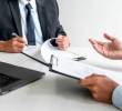 Tener dos contratos laborales en simultáneo es posible, pero hay condiciones legales y éticas que se deben tener en cuenta. FOTO: GETTY