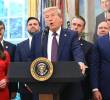 El presidente de Estados Unidos Donald Trump en el Despacho Oval de La Casa Blanca. FOTO: AFP