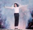 Michael Jackson durante su presentación en el Super Bowl de 1993. FOTO Archivo