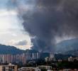 El incendio se ha extendido por toda la zona industrial de La Estrella. FOTO: EL COLOMBIANO