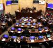 Los tiempos para la discusión y aprobación del Presupuesto General de la Nación para 2026 en el Congreso empiezan a acortarse y la posibilidad de que salga por decreto es inminente.<b><span class=mln_uppercase_mln> </span></b>FOTO <b><span class=mln_uppercase_mln>colprensa</span></b>