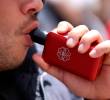En Colombia, aproximadamente 1,1 millones de personas han sido usuarios de vapeadores. FOTO: Colprensa.
