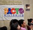 Una bandera del Pacto Histórico en el Hotel Tequendama, mientras se llevaba a cabo la Convención Nacional del partido. FOTO: COLPRENSA