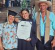 La joven recién graduada de una universidad en Bucaramanga, Santander, le rindió un emotivo homenaje a sus padres en modo de agradecimiento. FOTO: Redes sociales @leydy_carvajal