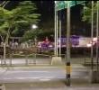 En horas de la madrugada varios buses con indígenas llegaron a La Alpujarra. Foto: Captura de video