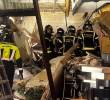 Según los bomberos, tres de los heridos están graves y dos “potencialmente graves”. Todavía se desconoce la causa exacta de la explosión, pero podría ser por fuga de gas. FOTO: Redes sociales @EmergenciasMadrid