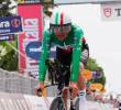 El ciclista italiano Fillipo Ganna, compañero de Egan Bernal en el Ineos, se quedó con el primer puesto de la fracción. Foto: tomada del x de @giroditalia