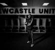 Faustino Asprilla estuvo, 28 años después de su noche mágica en Champions, en el estadio del Newcastle de Inglaterra. FOTO: GETTY