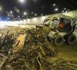 Con maquinaria amarilla, el Distrito removió los escobros que obstruyeron el soterrado de Parques del Río. FOTO: Esneyder Gutiérrez