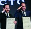 Abelardo De la Espriella y José Manuel Restrepo recibieron ayer sus credenciales como presidente y vicepresidente. El acto estuvo encabezado por el CNE en Corferias, Bogotá.<b> </b>FOTO<b> Colprensa</b>