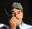 Imagen proveída por la Presidencia de Venezuela del presidente venezolano, Nicolás Maduro, hablando por radio de intercomunicación durante la activación del Plan Independencia, en Ciudad Caribia, en el estado La Guaira, Venezuela, el 11 de septiembre de 2025. FOTO: Xinhua
