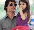 La hija de Tom Cruise cambió legalmente su apellido y dejó de usar el de su padre. En la imagen, el actor junto a Suri cuando era niña. Foto: Redes sociales.