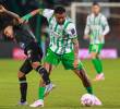 Edwin Cardona no podrá jugar las semifinales de la Copa Betplay al recibir roja directa, la cual da dos fechas de sanción. Foto: Manuel Saldarriaga Quintero.