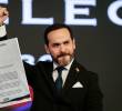 Presidente electo Abelardo de la Espriella y la carta enviada al Congreso. Foto: Colprensa