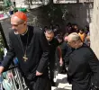 La Policía israelí impide el acceso del jefe de la Iglesia Católica de Jerusalén a la misa de Ramos en la iglesia del Santo Sepulcro en una decisión “sin precedentes”. FOTO: Getty.