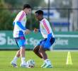 Gustavo Puerta y Jhon Arias jugando en un entrenamiento. FOTO: <b>FCF</b>