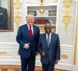 <span class=mln_uppercase_mln>El</span><b><span class=mln_uppercase_mln> presidente estadounidense Donald Trump y su homólogo Joseph Boakai, de Liberia, en una reunión con líderes africanos el pasado 9 de julio de 2025. FOTO: CASA BLANCA</span></b>