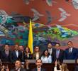 Los nuevos magistrados del CNE junto con la mesa directiva del Congreso de la República, este 25 de agosto. Foto: Senado.