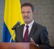 El canciller Omar Bula y los demás ministros están revisando los contratos que dejó amarrados el anterior Gobierno. Foto: Colprensa