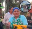 Dona Yaneth recibió el apoyo de la Policía, el alcalde Carlos Fernando Galán y el ministro de Defensa, general retirado Pedro Sánchez. Fotos: Capturas de videos