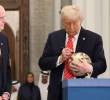 Donald Trump y Gianni Infantino se reunieron el mes pasado esperando que las políticas migratorias no afecten el Mundial. Foto: Getty