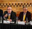 De izquierda a derecha: Pastor Alape, Rodrigo Londoño y Rodrigo Granda, excomandantes de las Farc y coautores de la tutela en cuestión. FOTO: COLPRENSA.