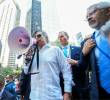El presidente Gustavo Petro en las calles de Nueva York, Estados Unidos, dando el discurso en el que incitó a que las tropas gringas desobedecieran a Donald Trump. Estas palabras le costaron su visa e impulsaron su inclusión en la lista Clinton. Foto: Presidencia.