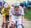 El ciclista belga Wout Van Aert (atrás en la foto), es uno de los pedalistas más completos del mundo. Foto: tomada del x de @VismaLeaseaBike