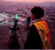 El joven Cliver Huamán Sánchez narró, desde la altura de un cerro, la final de la Copa Libertadores 2025. Foto: tomada de redes sociales
