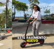 La gobernadora del Chocó, Nubia Carolina Córdoba, recorrió en patineta eléctrica las calles de Bahía Solano mientras mostraba las obras de pavimentación y promocionaba el municipio como destino turístico. Foto: redes sociales @nubiacarolinacc
