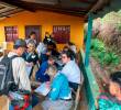 La Alcaldía de Bello y la Gobernación de Antioquia avanzan en la atención de las familias damnificadas de la tragedia en la vereda Granizal, de Bello, que dejó 10 víctimas. FOTO: CORTESÍA ALCALDÍA DE BELLO