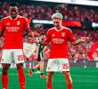 Jhon Jader Durán celebrando junto a Gianluca Prestianni. FOTO: <b>X SLBenfica</b>