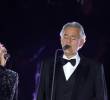 Karol G durante su presentación en el Vaticano, donde cantó junto a Andrea Bocelli en el evento Grace for the world. FOTO GETTY