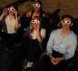 Centenares de personas equipadas con lentes de protección siguieron el eclipse en Lodoso, cerca de Burgos, y estallaron en vítores cuando la oscuridad alcanzó su punto máximo. FOTO GETTY