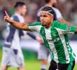 El delantero risaraldense Juan Camilo Hernández, de 26 años, llegó al Real Betis a inicios del 2025. FOTO: TOMADA DEL X DE @RealBetis