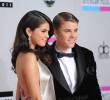 Selena Gómez y Justin Bieber protagonizaron uno de los romances más mediáticos del pop; un posible reencuentro en los Grammy vuelve a captar la atención de sus seguidores. FOTO: GETTY IMAGES VÍA AFP.