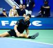 Novak Djokovic sufrió bastante en la jornada del domingo en la que no pudo consolidar su triunfo. Las dolencias lo llevaron a despedirse pronto del US Open. Las lesiones lo han afectado últimamente. FOTO AFP