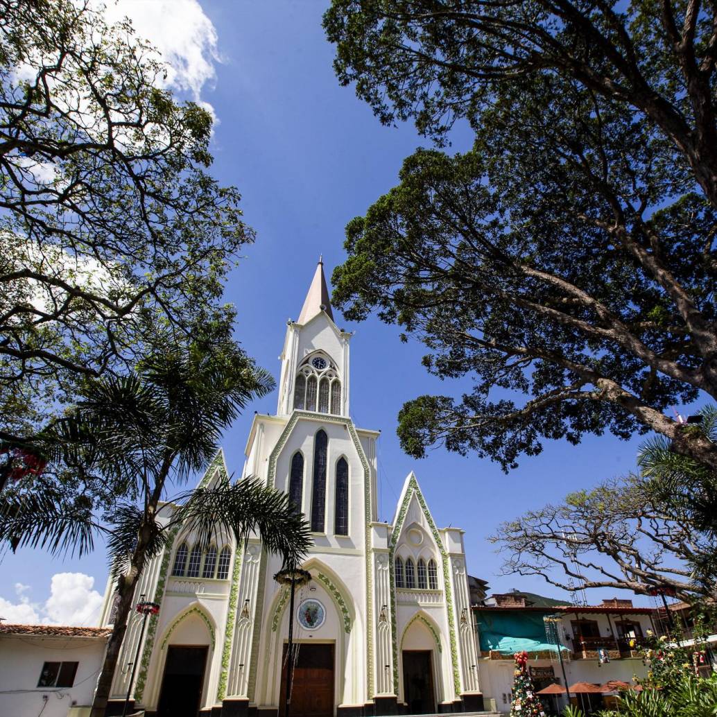 Parque Principal del municipio de Betania en el Suroeste de Antioquia. Foto: Julio César Herrera Echeverri