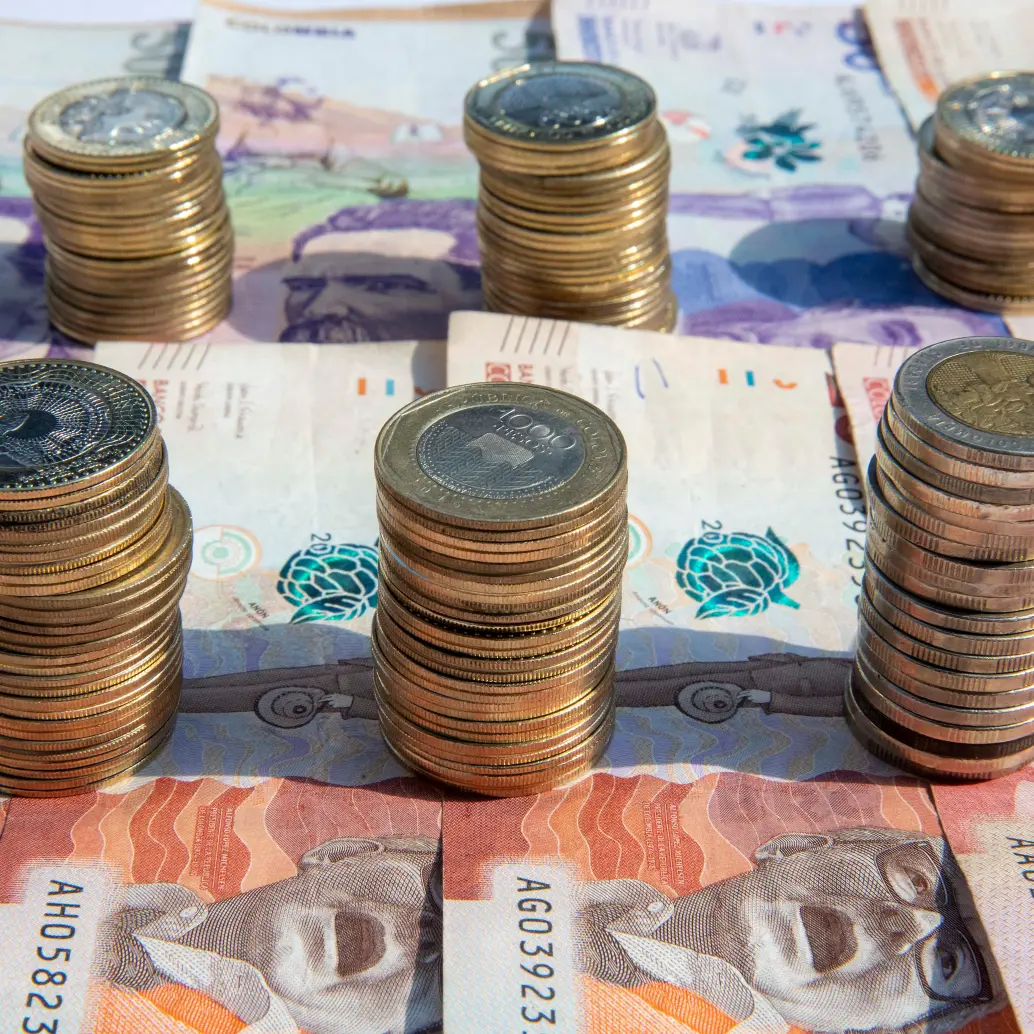 Las solicitudes de insolvencia de personas naturales en Colombia podrían alcanzar un récord, impulsadas por el aumento del sobreendeudamiento de hogares y pequeños comerciantes. FOTO EL COLOMBIANO