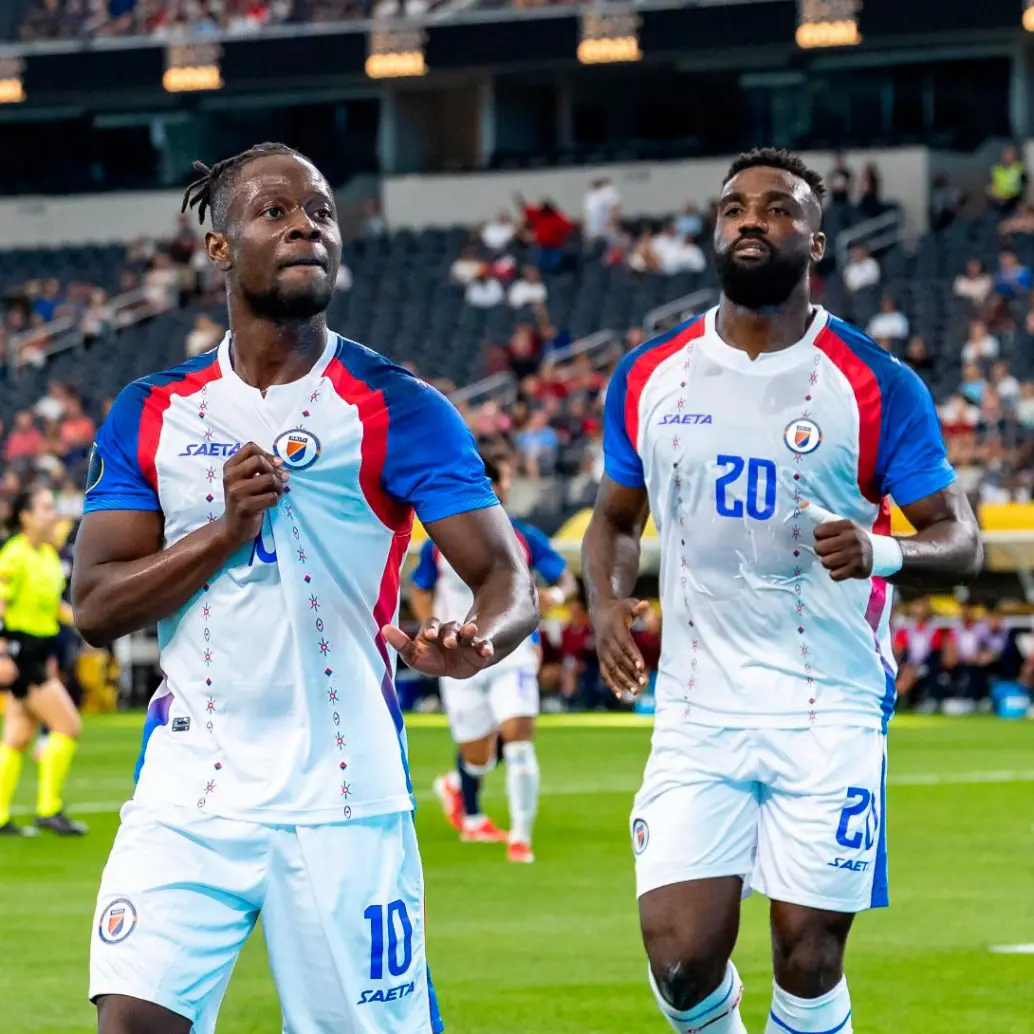 La selección de Haití, que no se clasificaba al Mundial hace 52 años, vestirá el uniforme de una marca colombiana. Foto: GETTY
