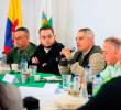 El gobernador Andrés Julián Rendón regresaba del consejo de Seguridad en Yarumal con el secretario de Seguridad de Antioquia, general (r) Luis Eduardo Martínez y otros funcionarios cuando se presentó la alerta del sobrevuelo de varios drones sobre el helicóptero institucional. FOTO: CORTESÍA