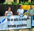 Periodistas de Antioquia hicieron un plantón en La Alpujarra para honrar la memoria de Mateo y pedir justicia ante su asesinato ocurrido en la zona rural de Briceño. Foto: Camilo Suárez.